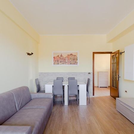 Le Rondini Apartment, 5 Persone, 2 Balconi, Policlinico Tor Vergata E Casilino Рим Екстер'єр фото