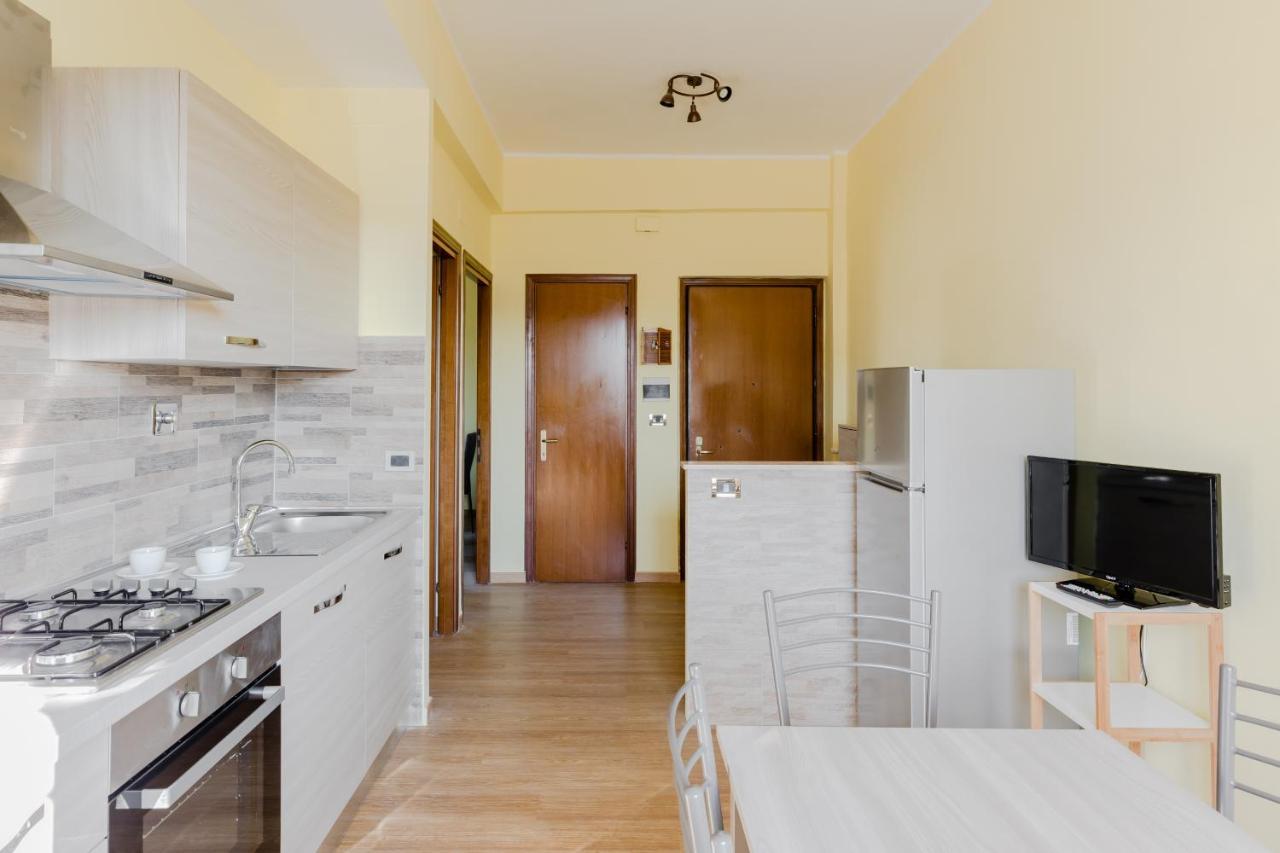 Le Rondini Apartment, 5 Persone, 2 Balconi, Policlinico Tor Vergata E Casilino Рим Екстер'єр фото